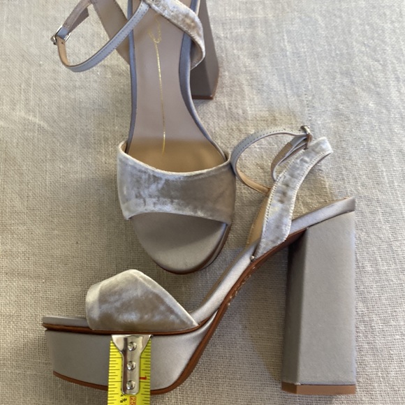 Neiman Marcus Brand New Lola Cruz Velvel and Satin Platforms Sandals 7 sexy! ♥️ - Picture 9 of 9